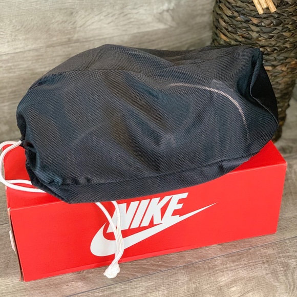 Nike Benassi JDI Fanny Pack Flip Flops - Picture 6 of 6